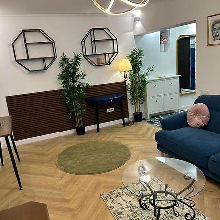 Alex Apartament Central Bukares Bagian luar foto