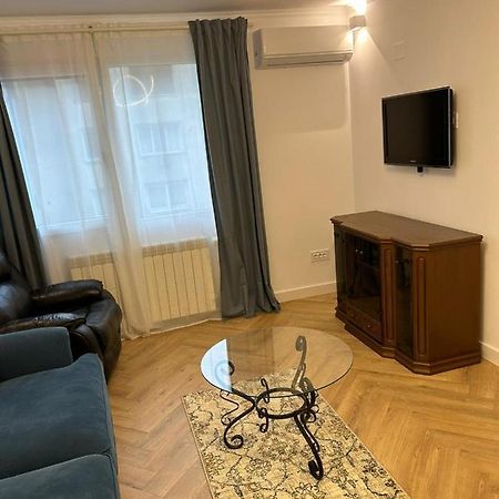 Alex Apartament Central Bukares Bagian luar foto