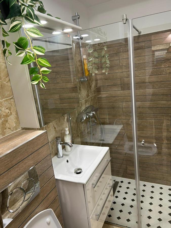 Alex Apartament Central Bukares Bagian luar foto